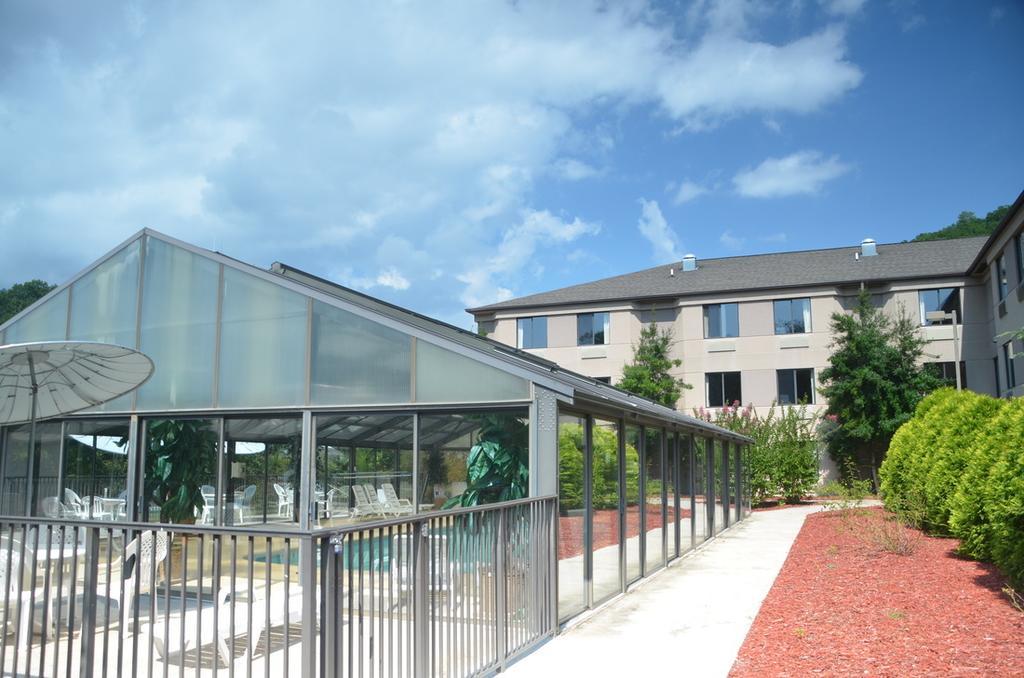 Smoky Mountain Inn & Suites Cherokee Exterior foto