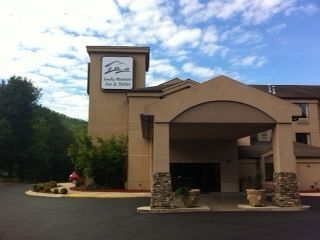 Smoky Mountain Inn & Suites Cherokee Exterior foto